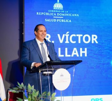Ministerio de Salud presenta plan para mejorar la atención médica en tres provincias y evalúa servicios de salud en siete regiones
