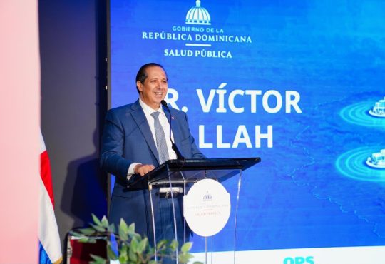 Ministerio de Salud presenta plan para mejorar la atención médica en tres provincias y evalúa servicios de salud en siete regiones