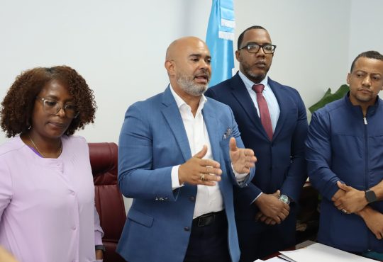 Hospital Darío Contreras anuncia restablecimiento del servicio de tomografía y adquisición de nuevo equipo de 128 cortes