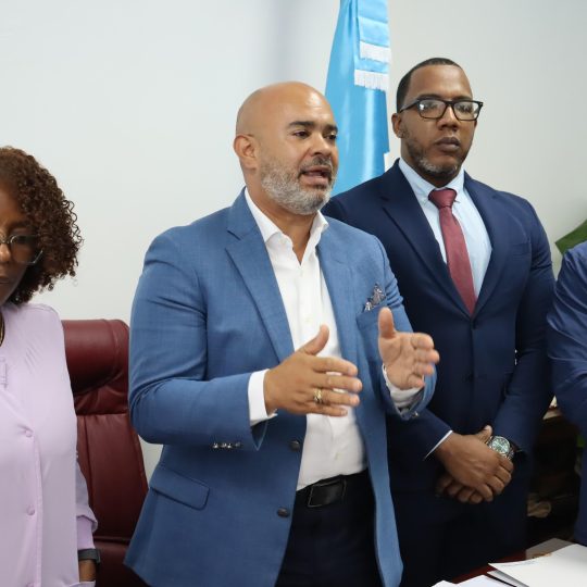 Hospital Darío Contreras anuncia restablecimiento del servicio de tomografía y adquisición de nuevo equipo de 128 cortes