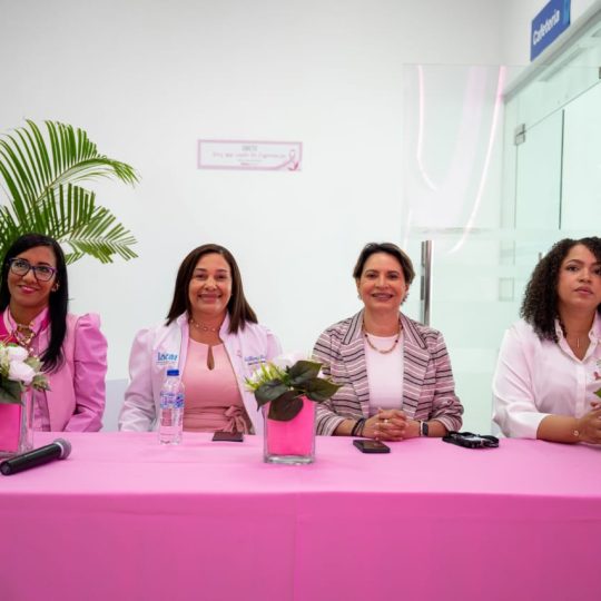 Seminario Rosa: INCART destaca el papel del peso, la glucosa y la salud cardiovascular en el tratamiento del cáncer de mama