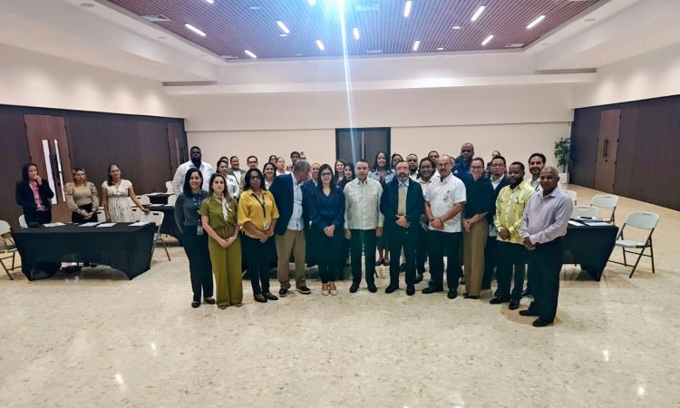 SNS celebra primer encuentro nacional sobre registro en línea del Certificado de Nacido Vivo