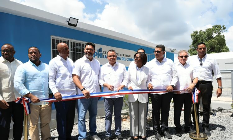 SNS amplía acceso a servicios de salud en Higüey con entrega de remozado Centro de Primer Nivel Llanada del Cerro SNS amplía acceso a servicios de salud en Higüey con entrega de remozado Centro de Primer Nivel Llanada del Cerro