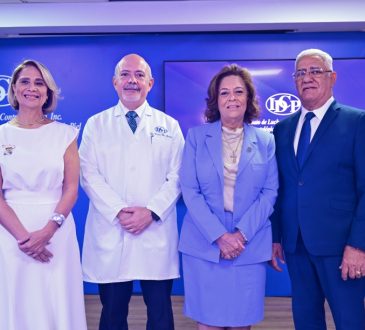 IDCP gradúa 18 nuevos especialistas en su 60 aniversario: Seis décadas formando dermatólogos para el país